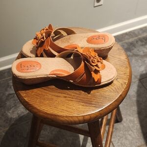 b.o.c. Women's Tan Floral Sandals